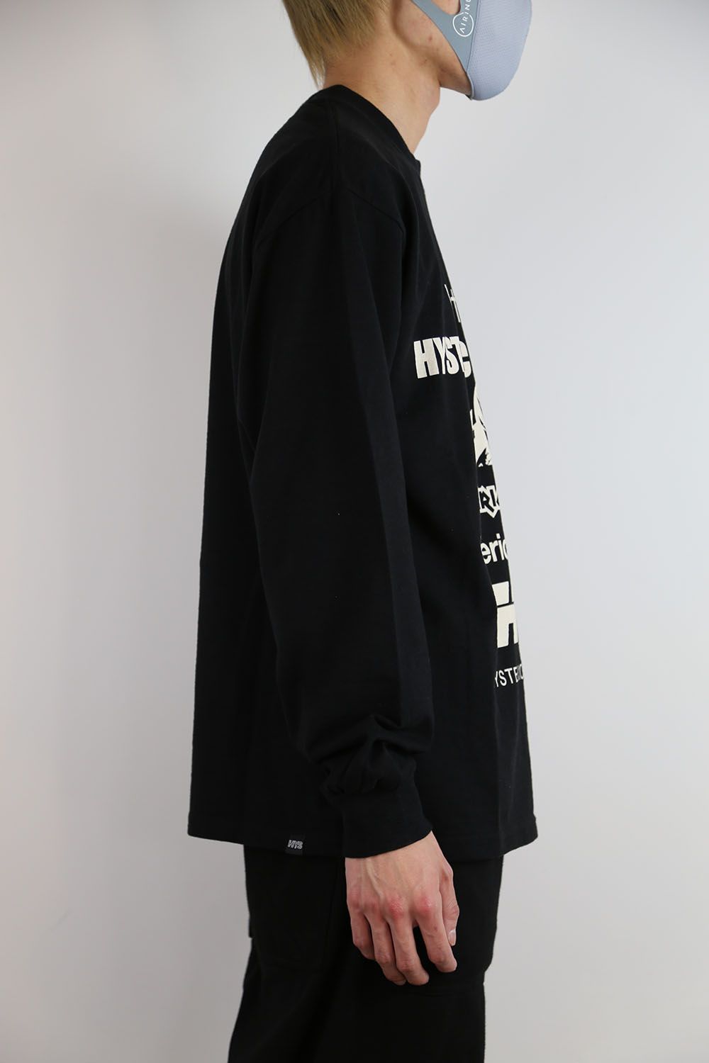 ASSORTED LOGO Tシャツ / ブラック