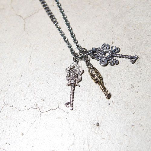 キー ネックレス / KEY NECKLACE