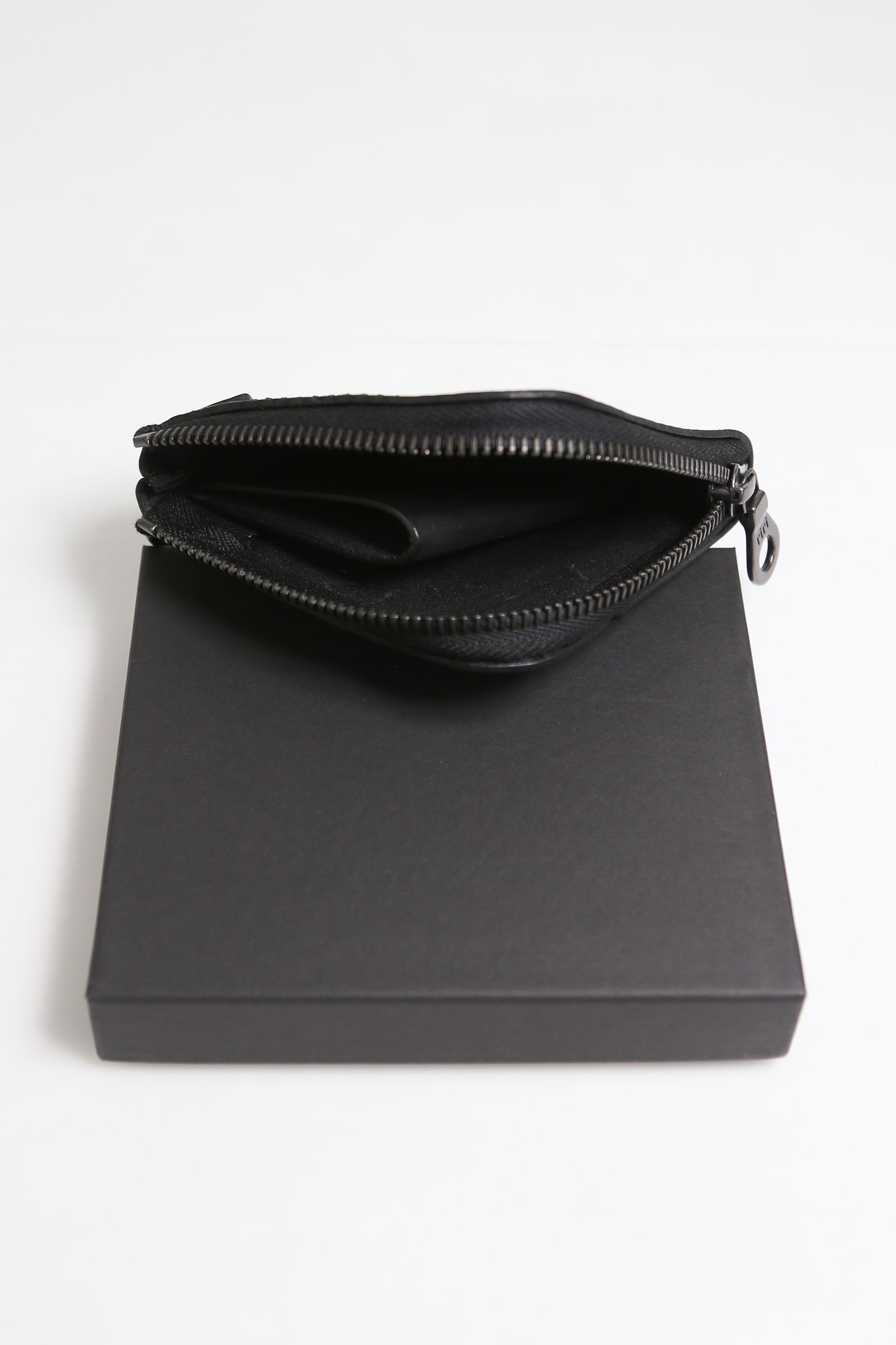 ISAMU KATAYAMA BACKLASH - GUIDI CALF COIN PURSE / ブラック | Tempt