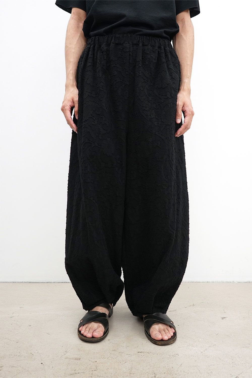 Tucked Hem Wide Easy Pants / ブラック