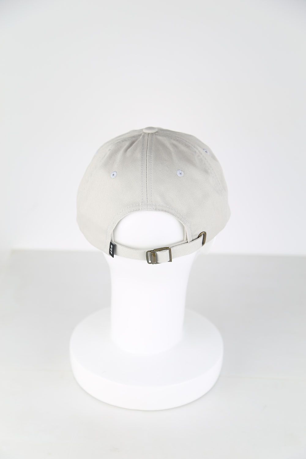 ESSENTIALS OG LOGO CV HAT / ストーン
