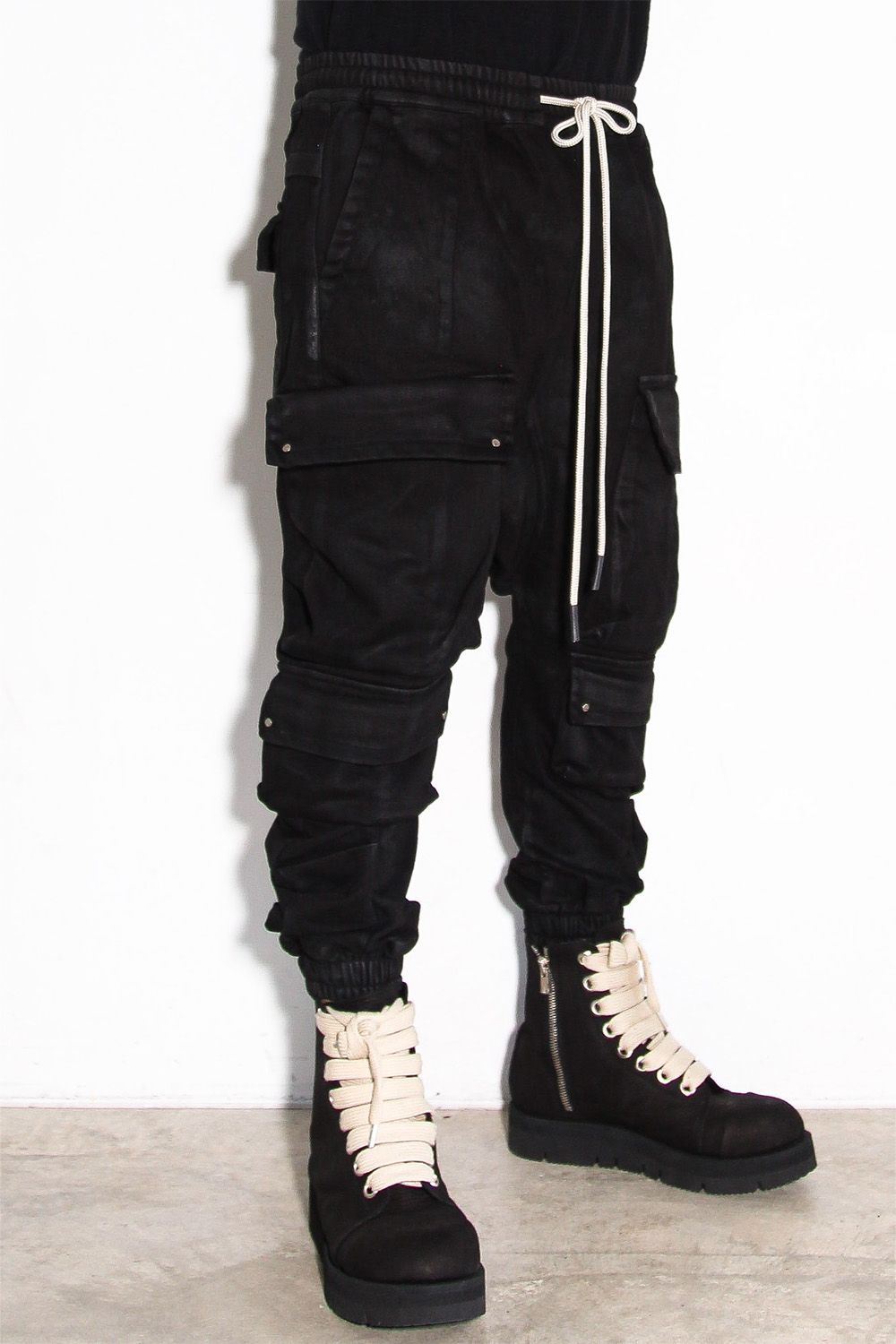 [ラスト1点 サイズ3] 【コーティングあり】サルエルカーゴジョガーパンツ / COATED SAROUEL CARGO JOGGER DENIM / ブラック / ag-12042-1