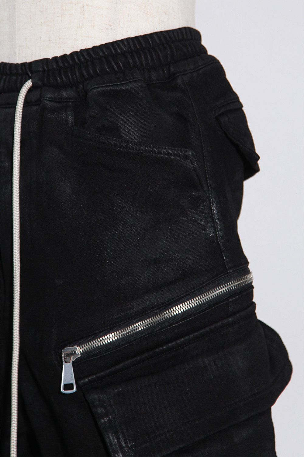 【コーティングあり】ベルトカーゴジョガーデニム / COATED BELT CARGO JOGGER DENIM / ブラック / ag-12064-2