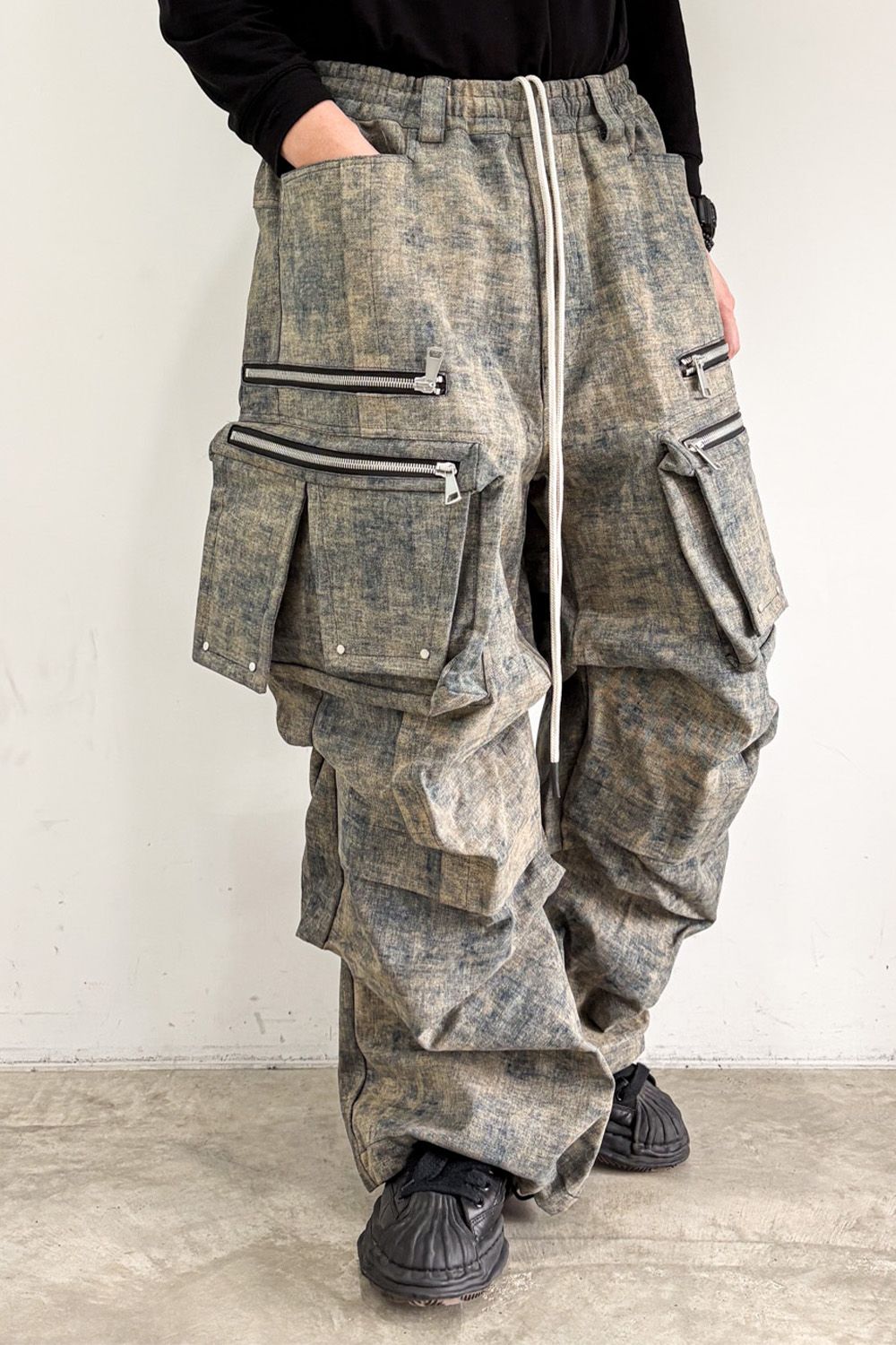 BLENDED SHADES DENIM CARGO TUCK WIDE PT / スチールブルー