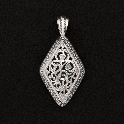 Garden Shadows Kite Pendant / GP009