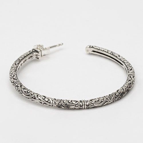 Eden’s Garden Medium Hoop Earrings / GA011