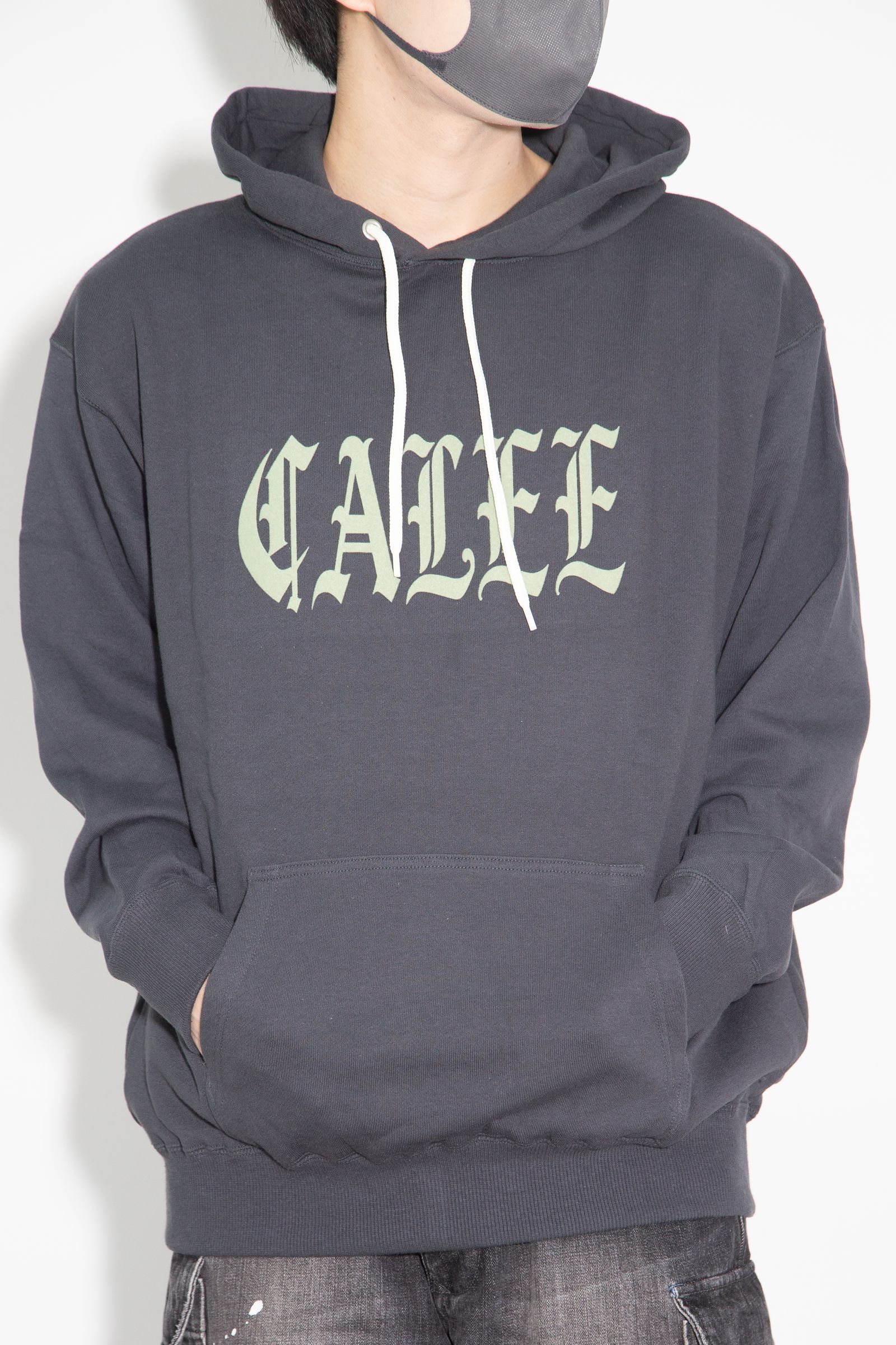 O/E LOGO PULLOVER HD / チャコール