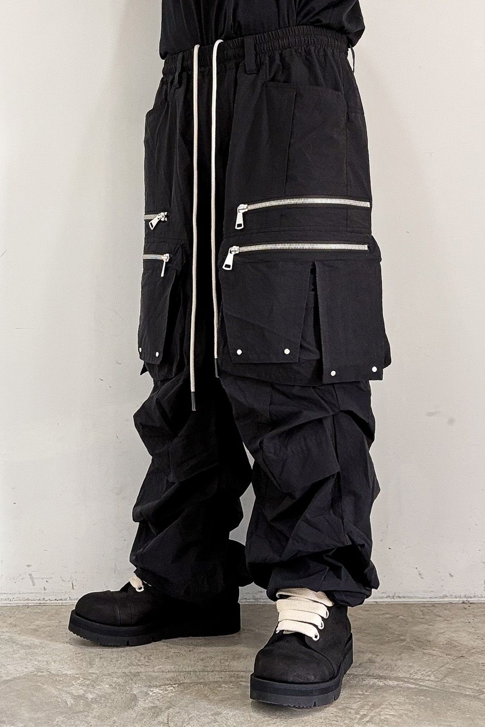 CARGO TUCK WIDE / ブラック