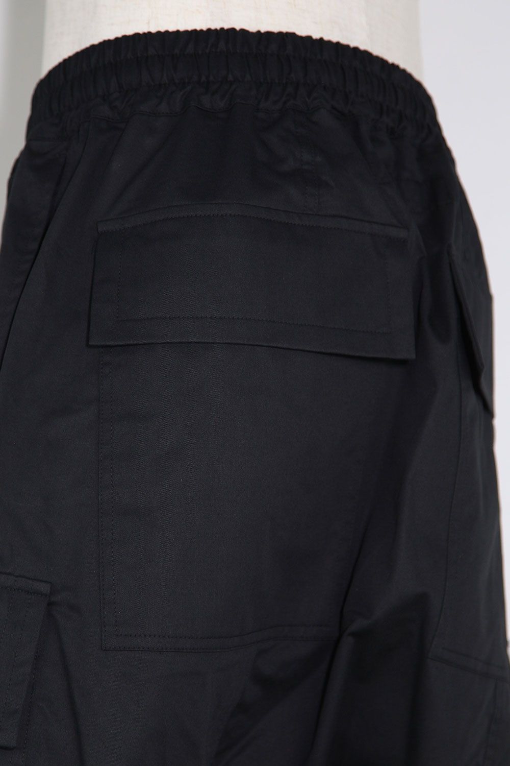 カーゴサルエルイージーパンツ / Front Zip Cargo Sarouel Easy Pants / ブラック