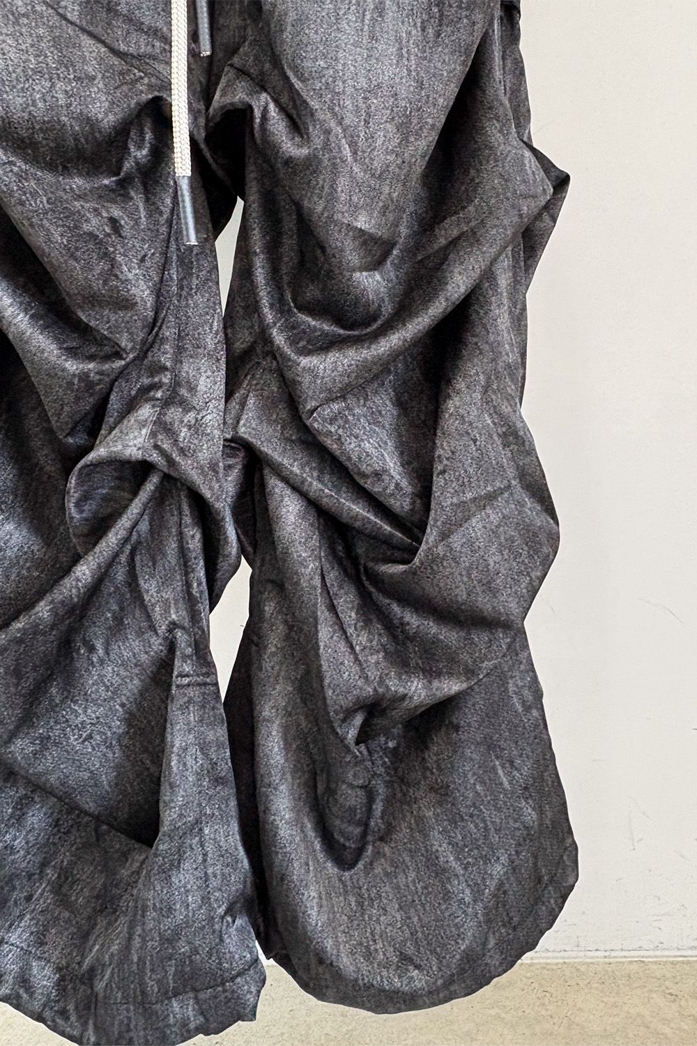 TUCK WIDE / ブラック