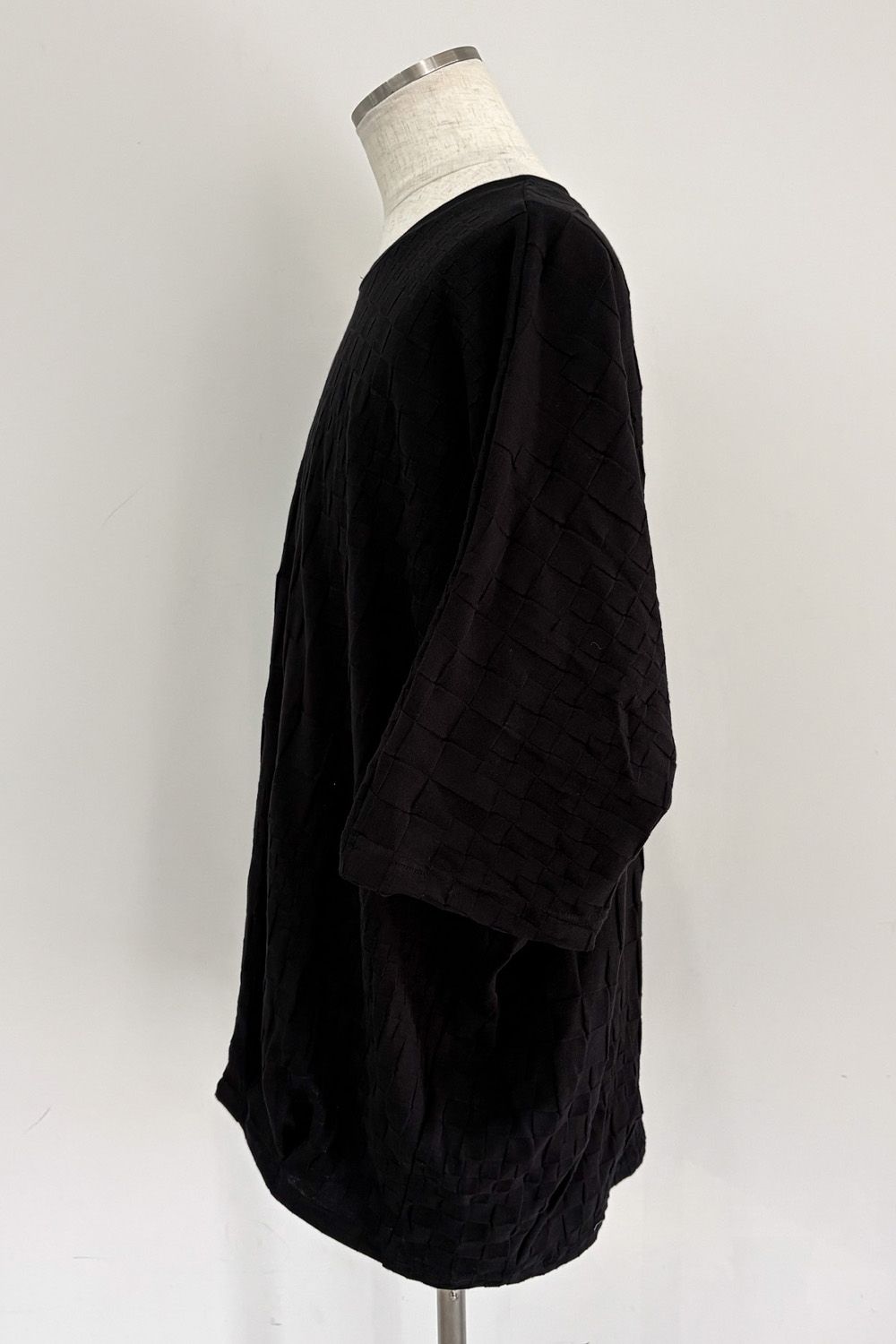 GRADIENT PLAID PATTERN DOLMAN TEE / ブラック