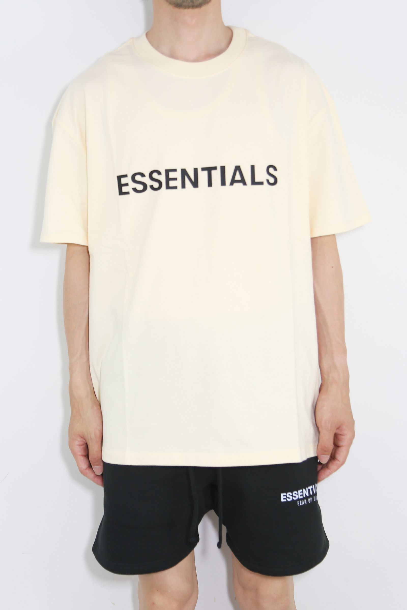 FOG ESSENTIALS - FRONT LOGO S/S TEE / クリーム | Tempt