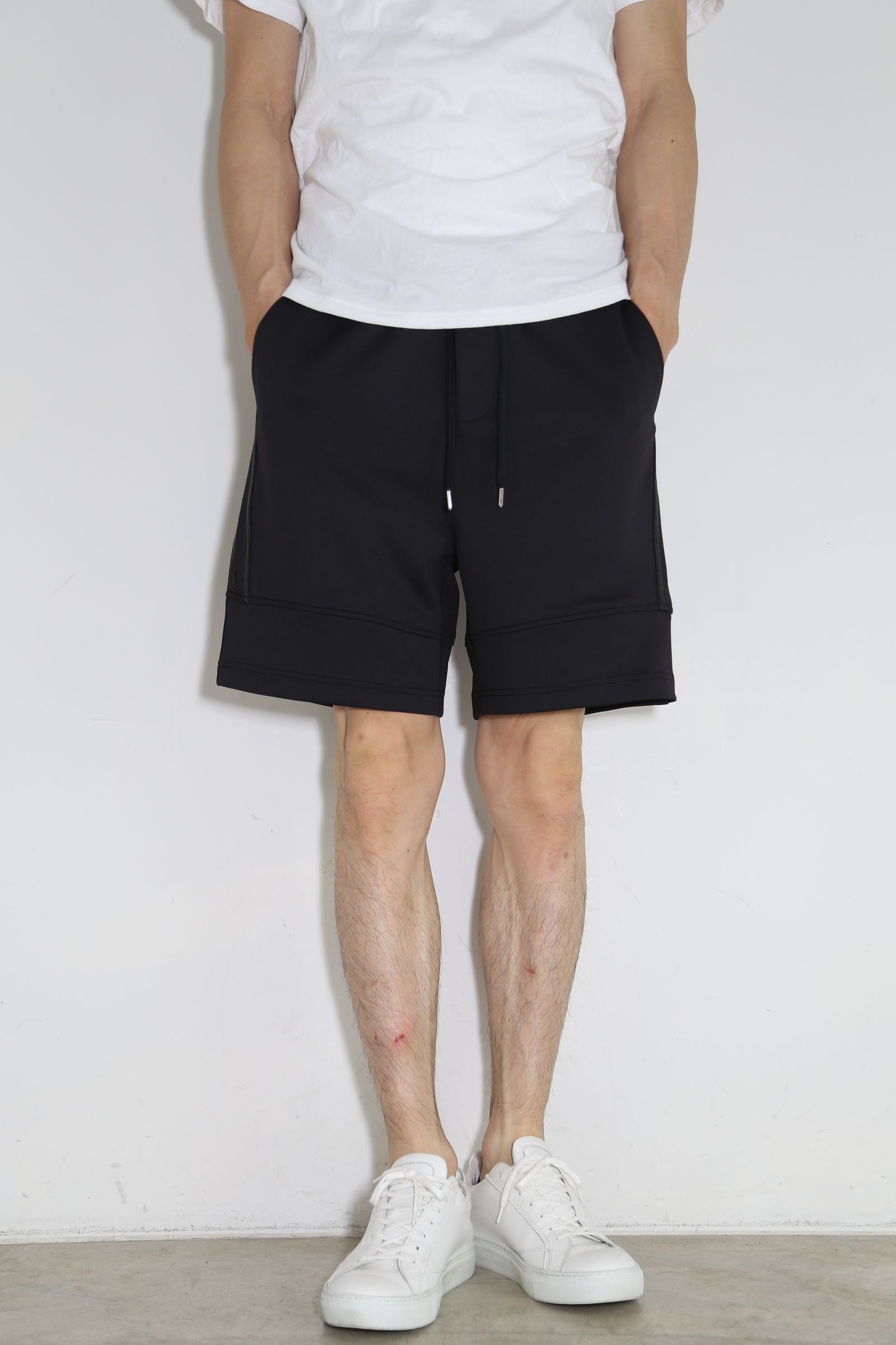 TYLER LINE SHORTS / ブラック