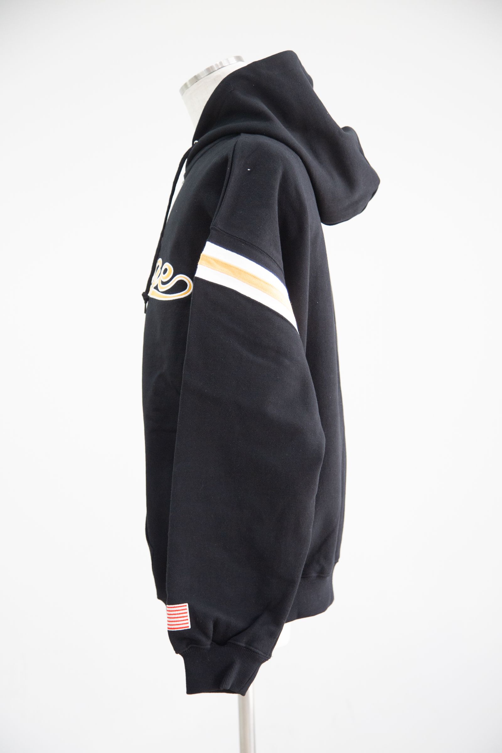LINE ZIP UP HOODED SWEATSHIRT / ブラック
