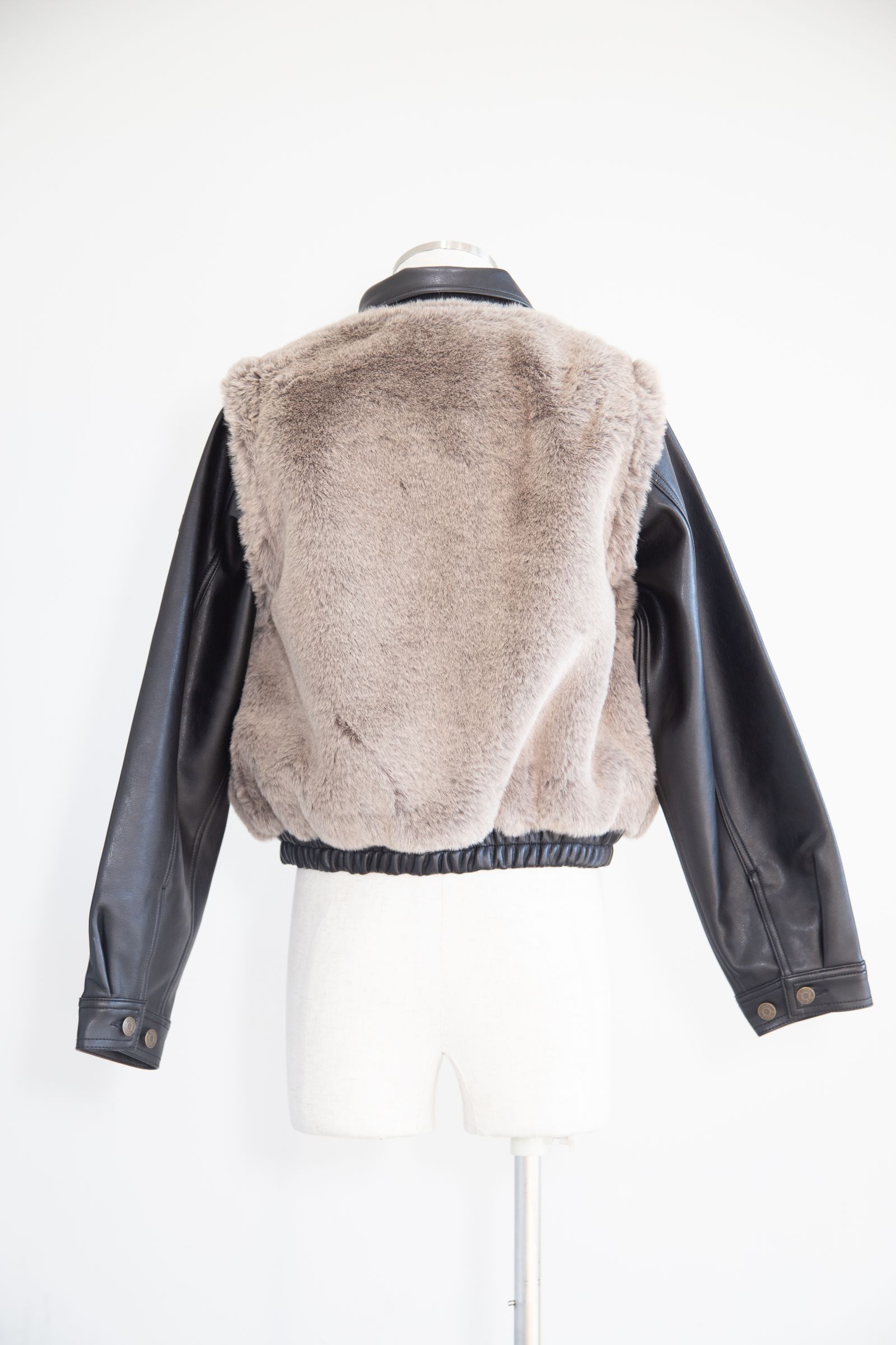 X-girl - FAUX FUR CONVERTIBLE JACKET / ブラック | Tempt