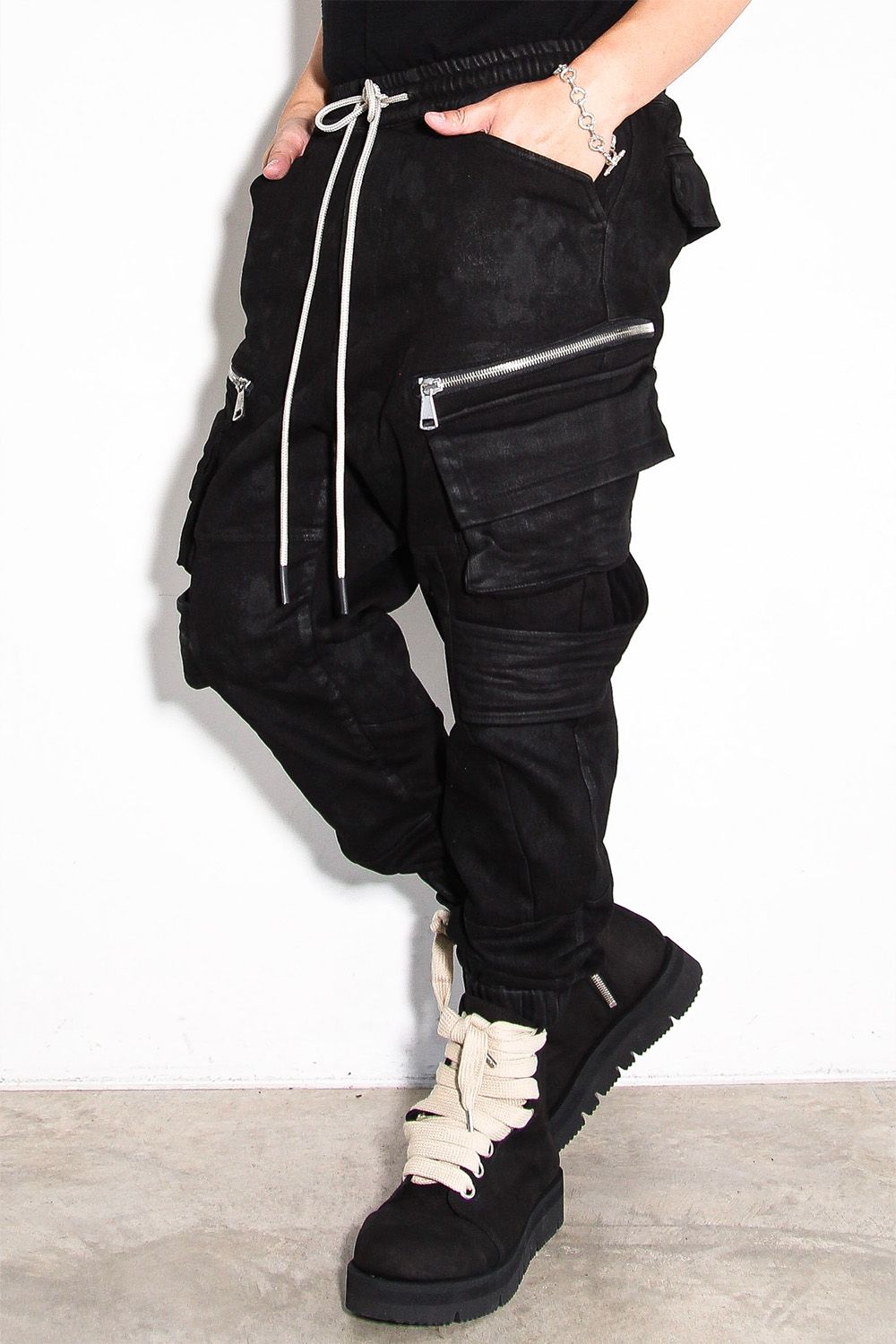 【コーティングあり】ベルトカーゴジョガーデニム / COATED BELT CARGO JOGGER DENIM / ブラック / ag-12064-2