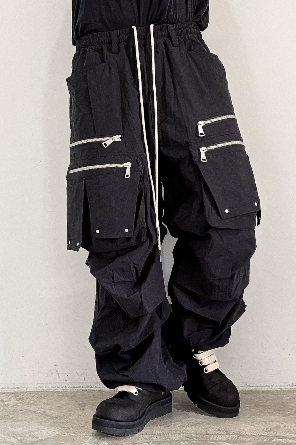 CARGO TUCK WIDE / ブラック