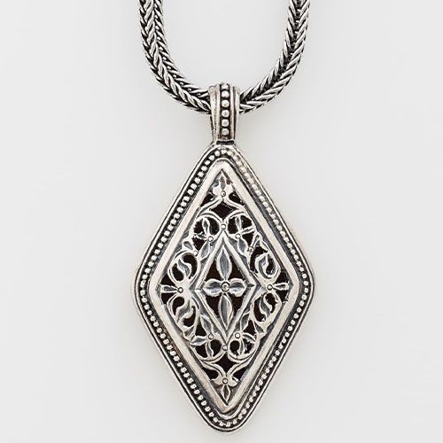 Garden Shadows Kite Pendant / GP010