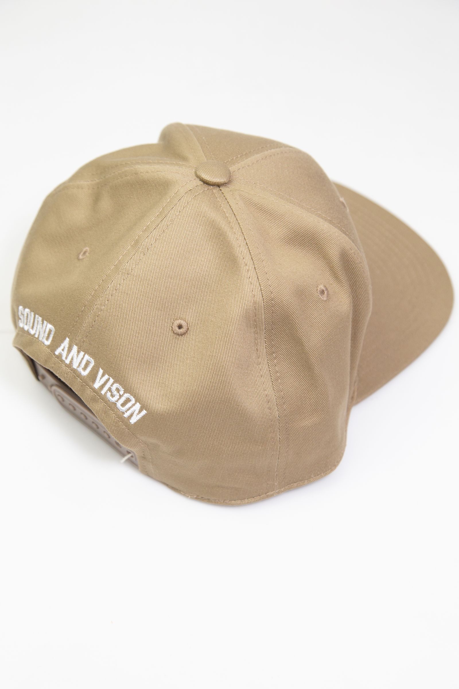 [購入は1人1点まで] HYS GUITAR GIRL刺繍 キャップ / ベージュ