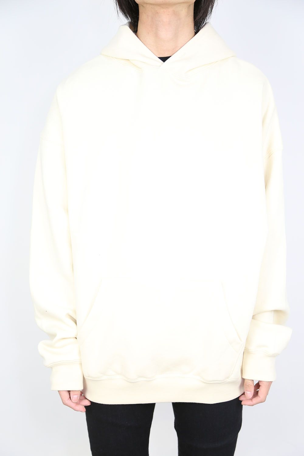 BACK LOGO HOODIE / クリーム