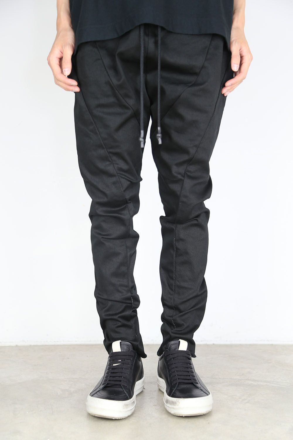 RIPVANWINKLE - NEW SOLID PANTS / マットブラック | Tempt