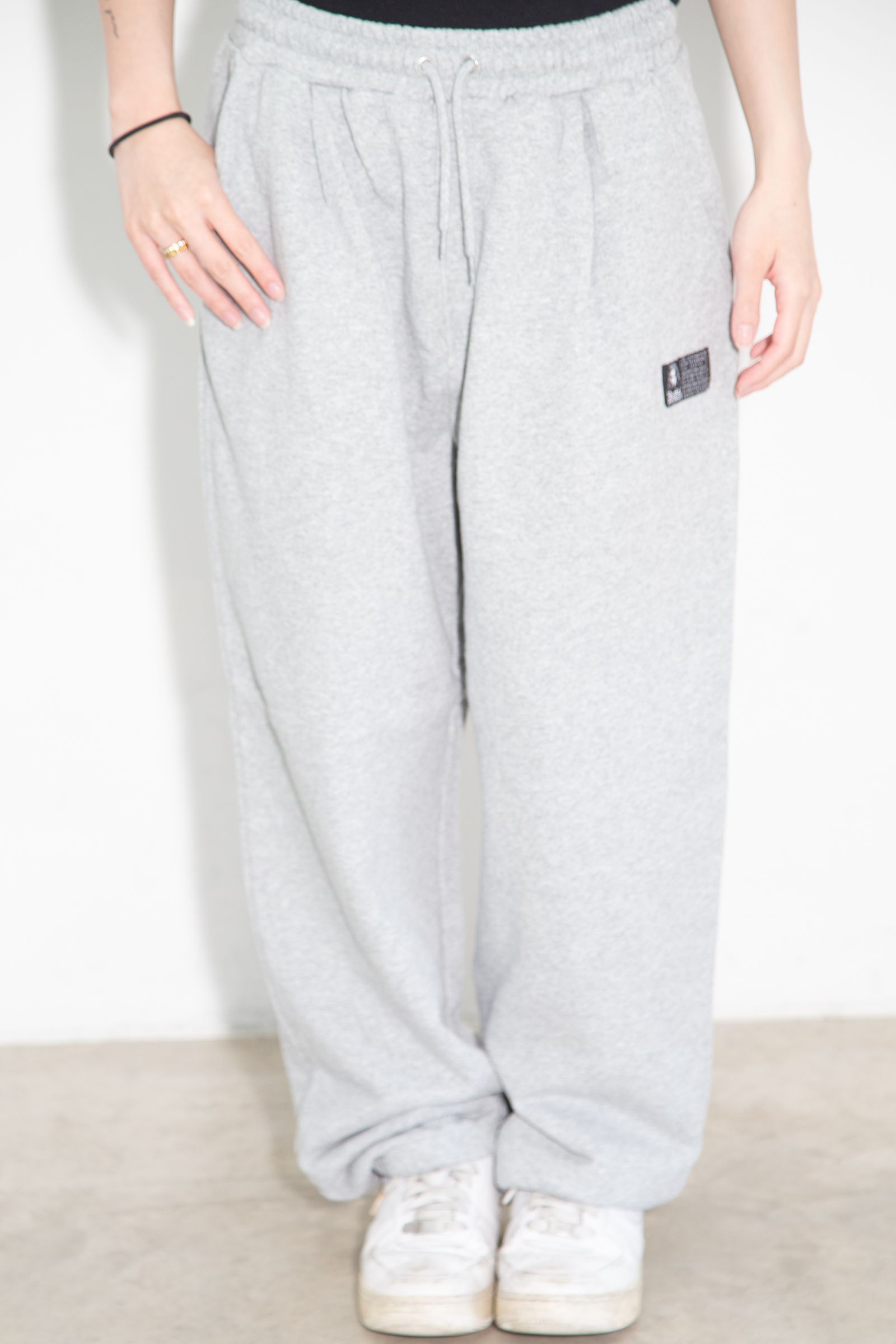 [ラスト1点 サイズM] SCRIPT LOGO SWEATPANTS / アッシュ