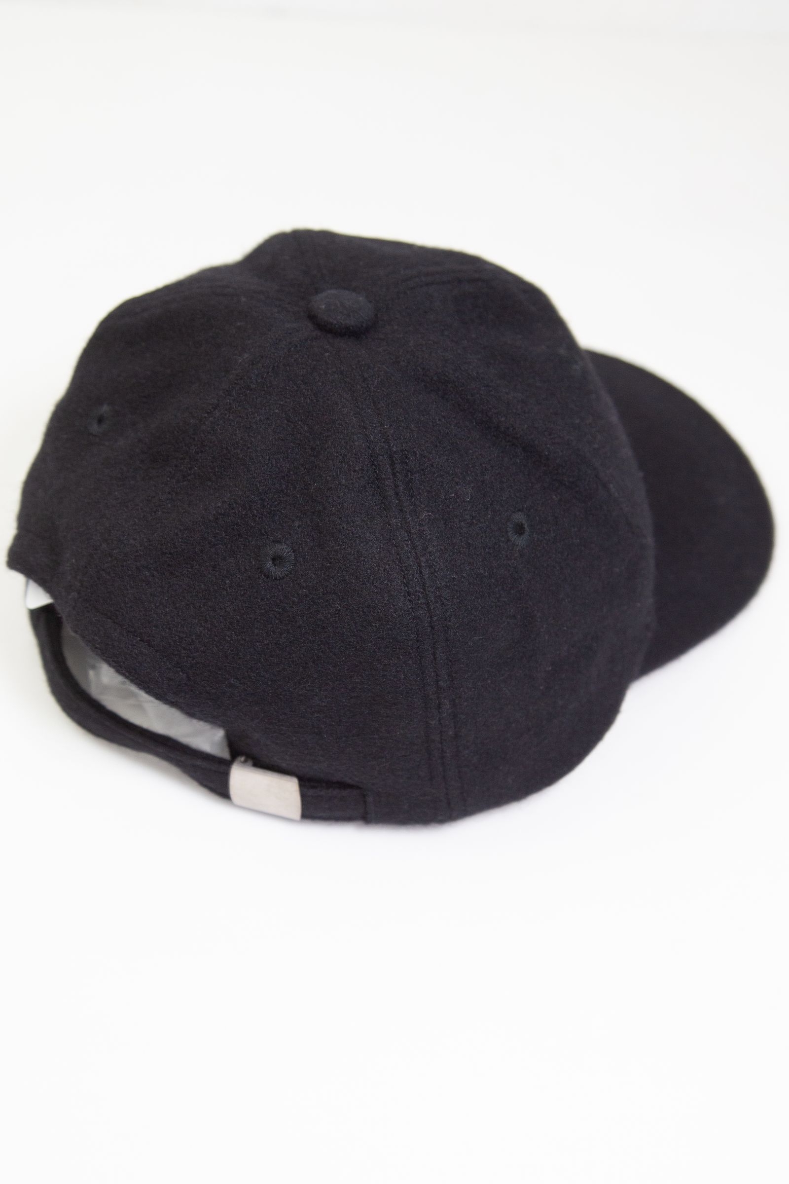 VIXEN LINE刺繍 キャップ / ブラック