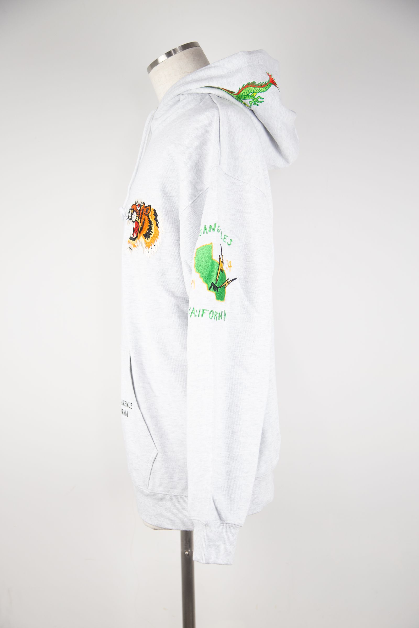 TIGER EMBR HD SWEAT / アッシュ