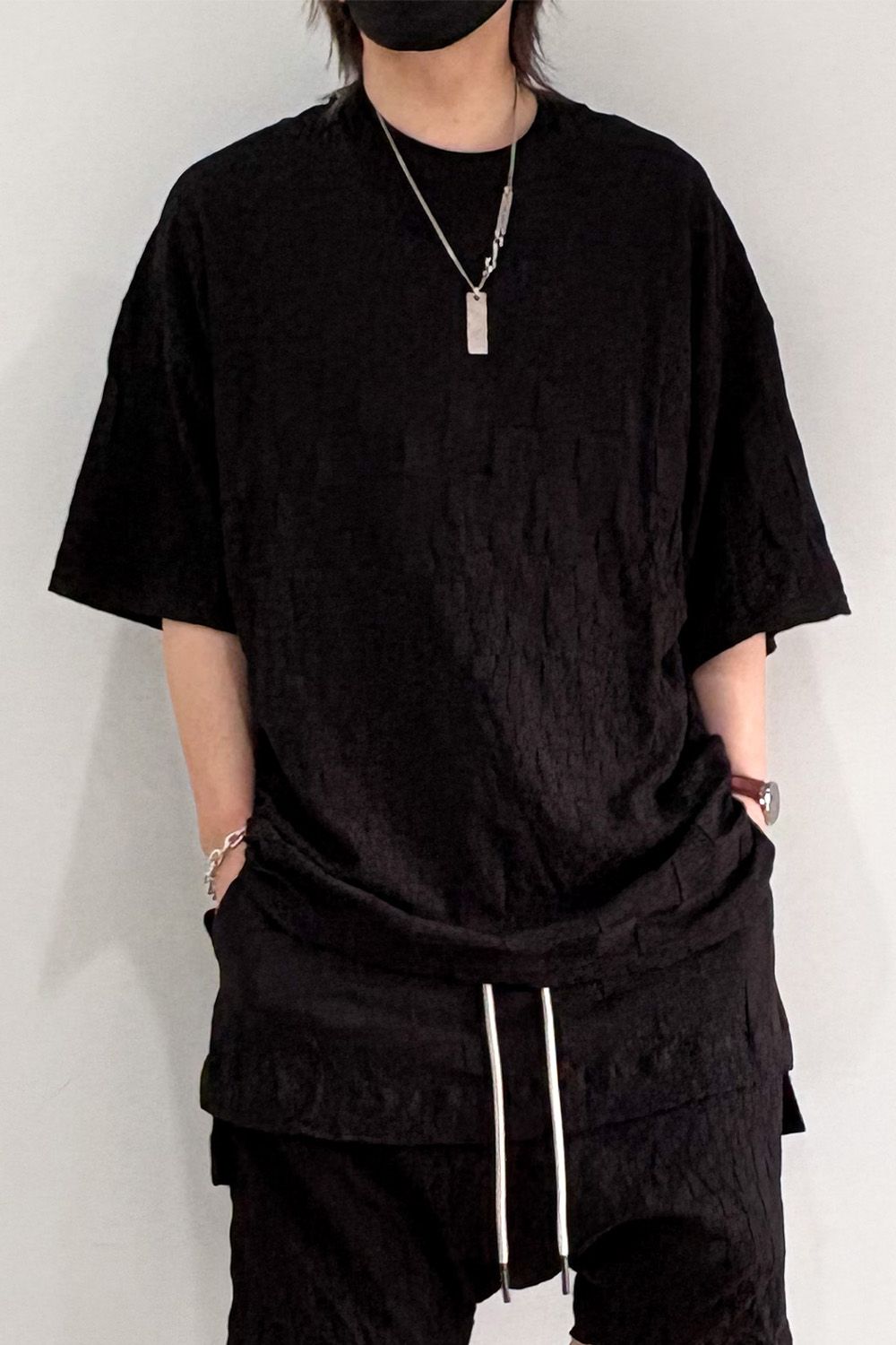 GRADIENT PLAID PATTERN JUMBO TEE / ブラック