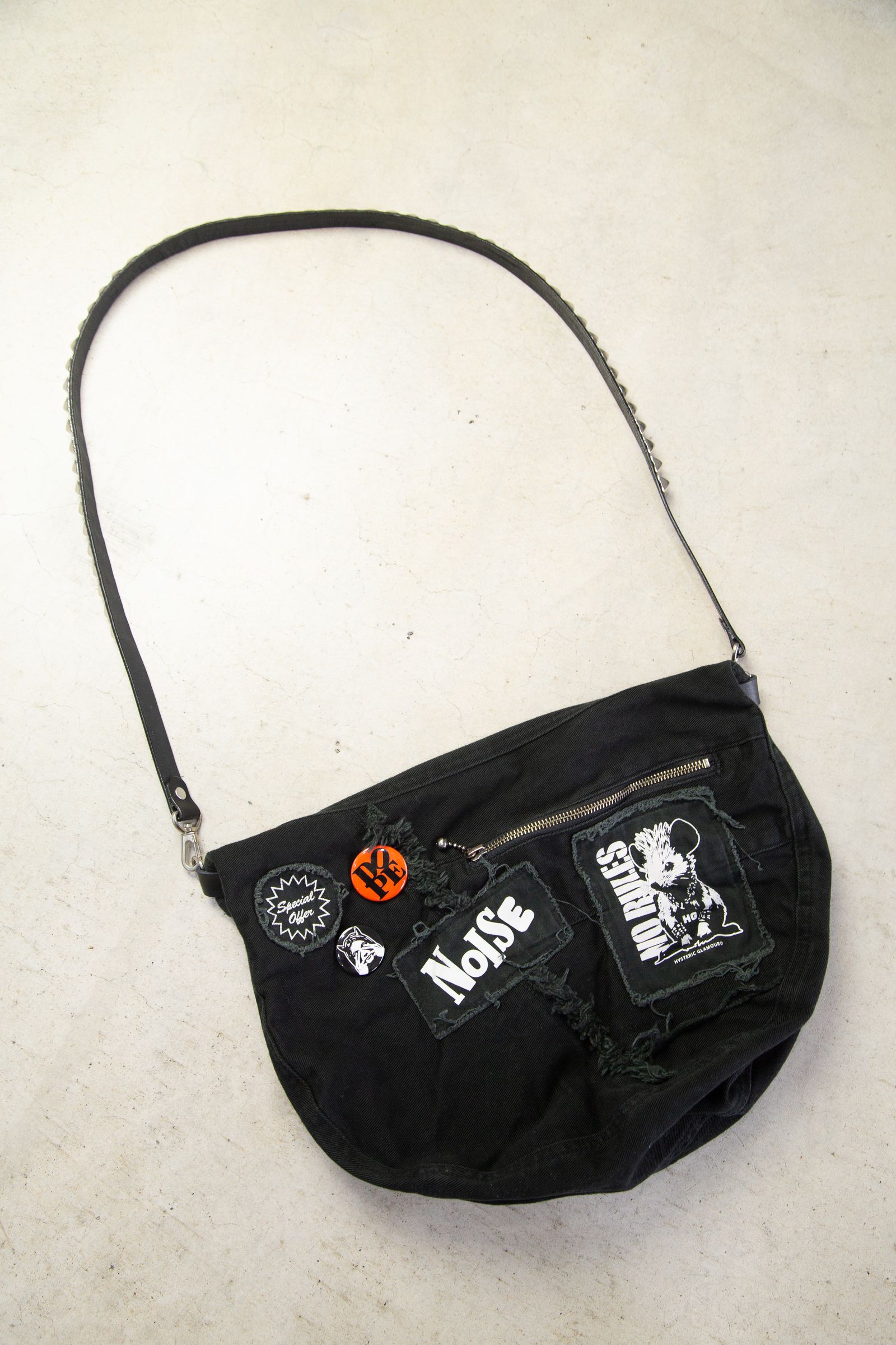 STUDSベルト ショルダーバッグ / ブラック