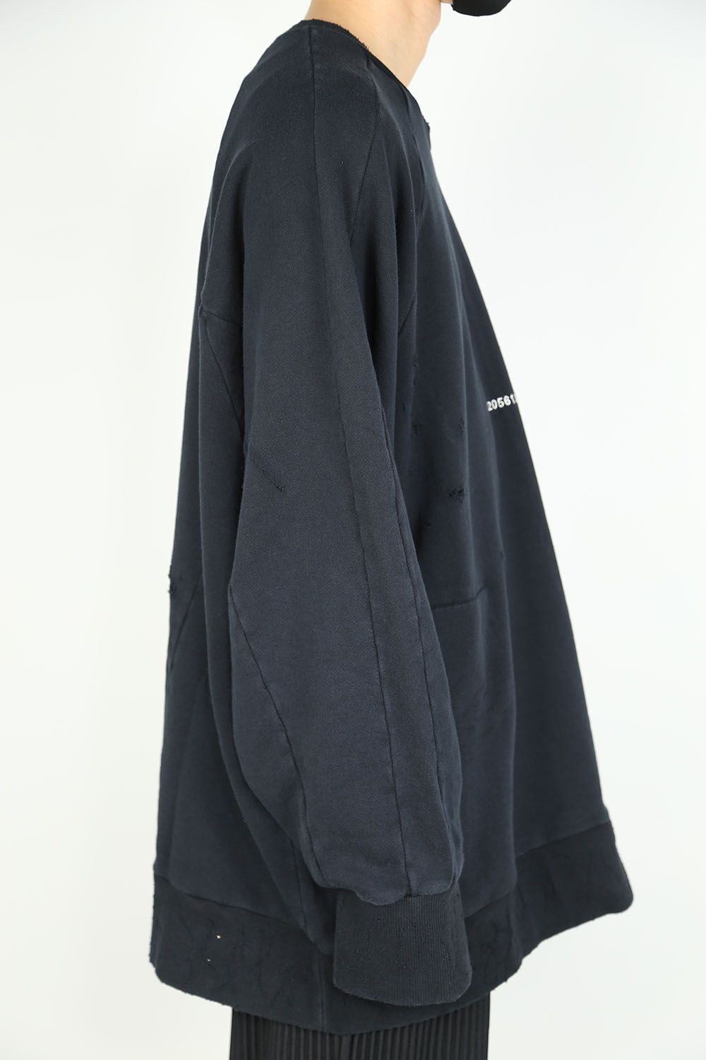 Damage Sweat Over Sized Pullover / ブラック
