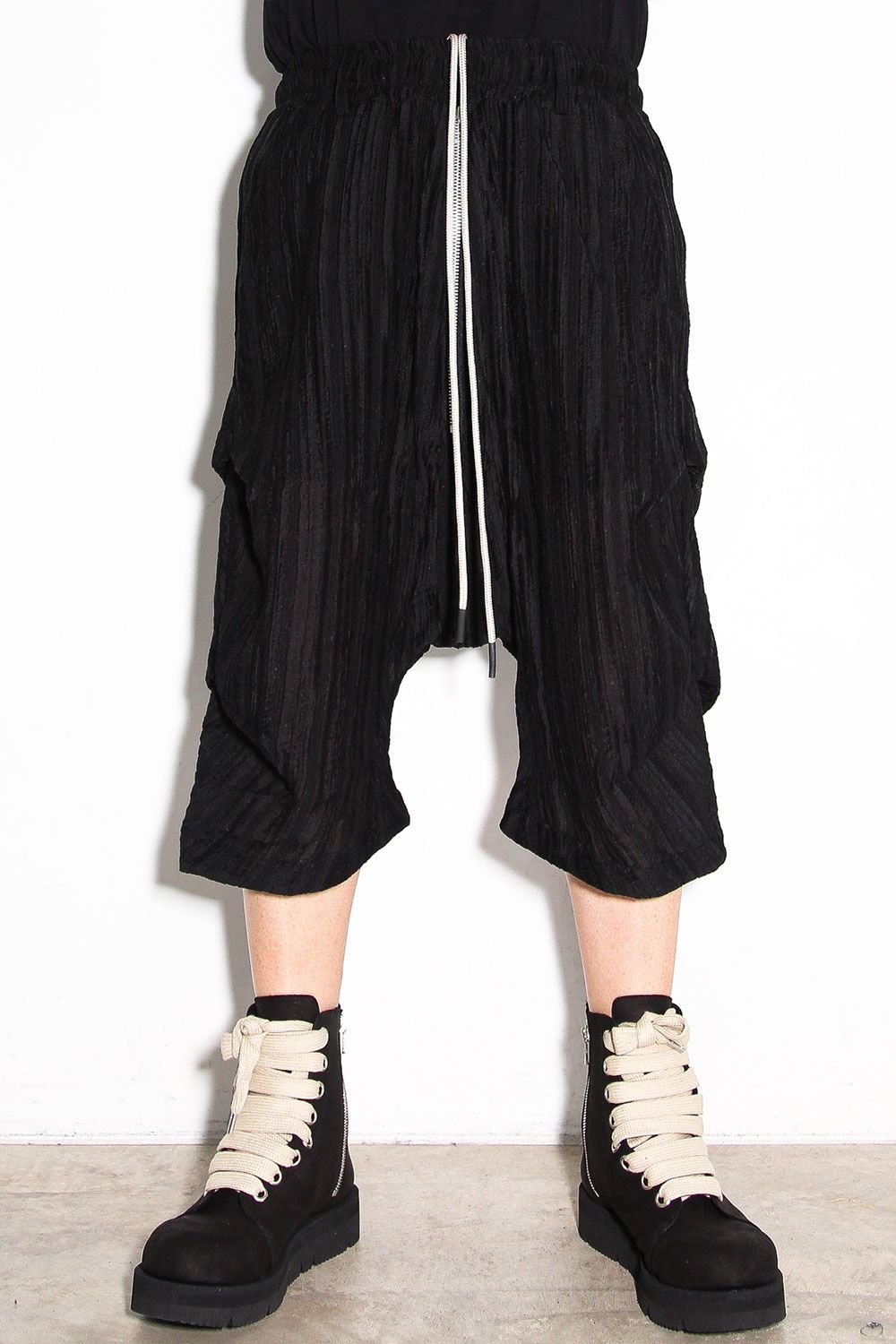 シアー楊柳タックショーツ / Sheer Yo-Ryu Tuck Shorts / ブラック