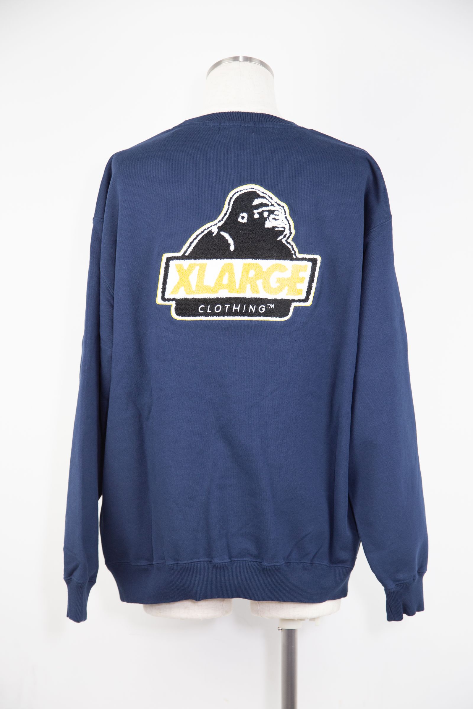 XLARGE - CHENILLE SLANTED OG CREWNECK SWEATSHIRT / ネイビー | Tempt