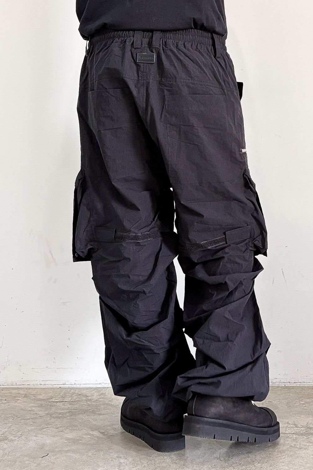 CARGO TUCK WIDE / ブラック