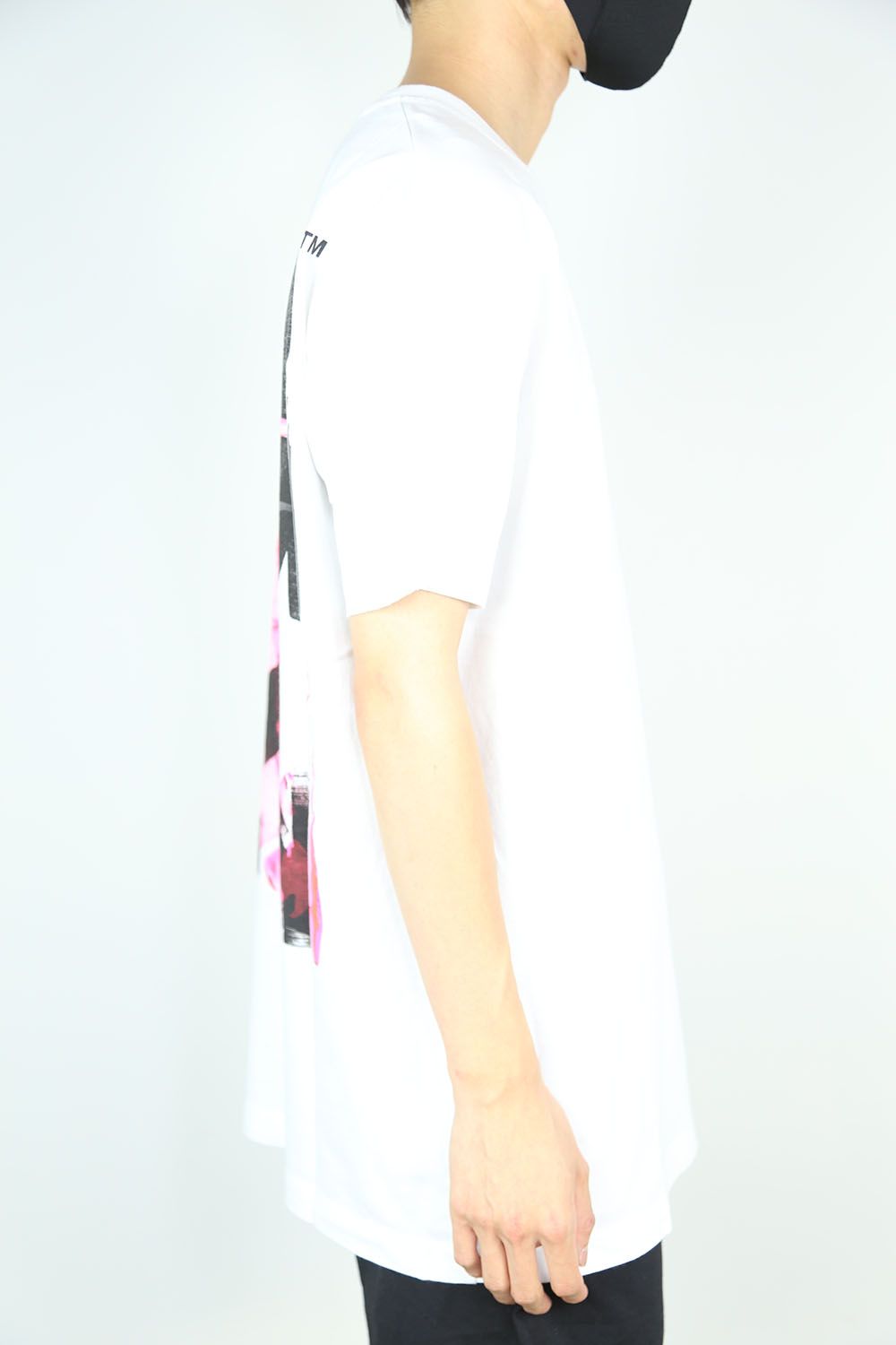 OFF-WHITE - ACRYLIC ARROW S/S SLIM TEE / ホワイト×フューシャ | Tempt