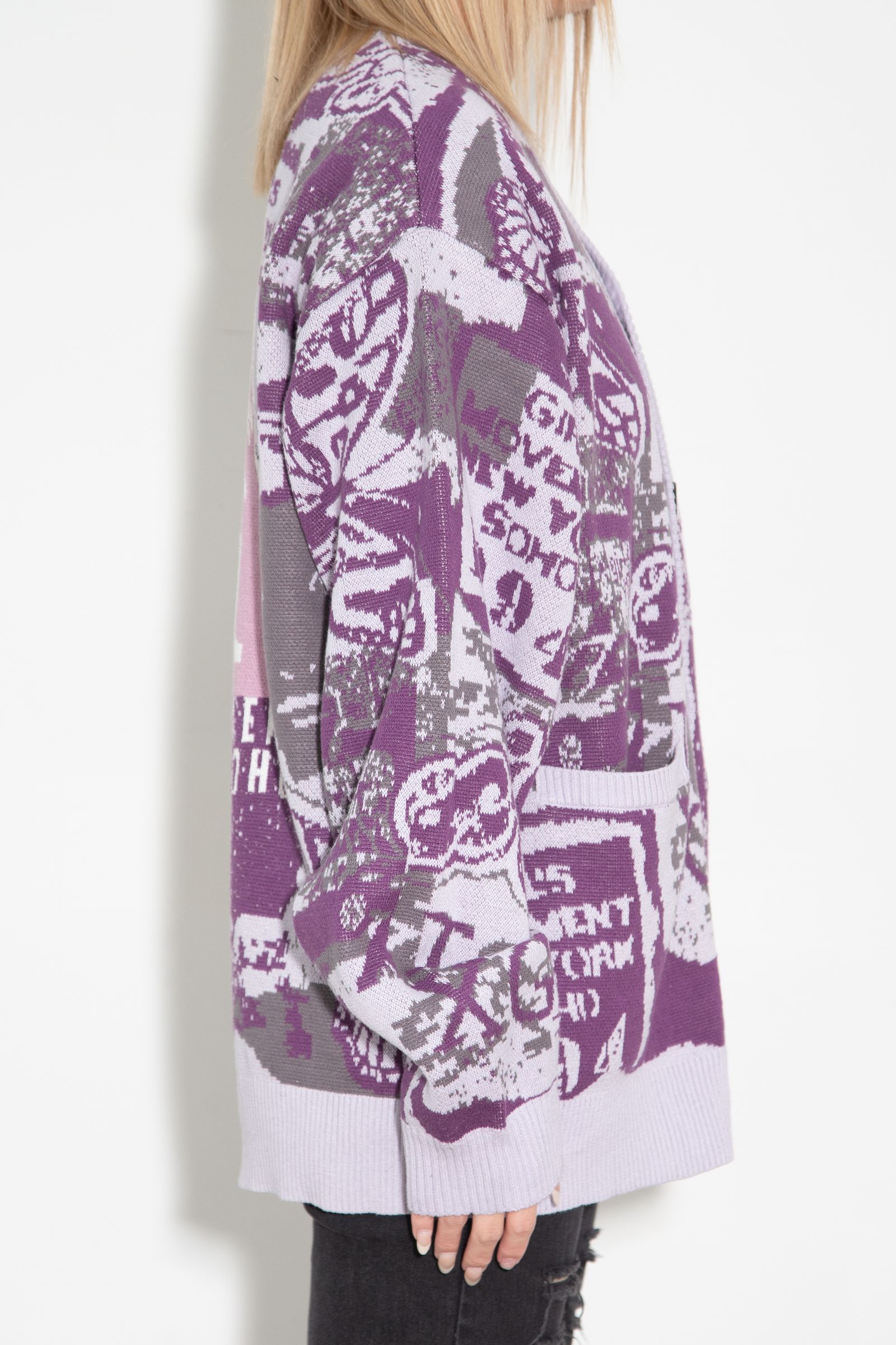 COLLAGE GRAPHIC JACQUARD KNIT CARDIGAN / パープル