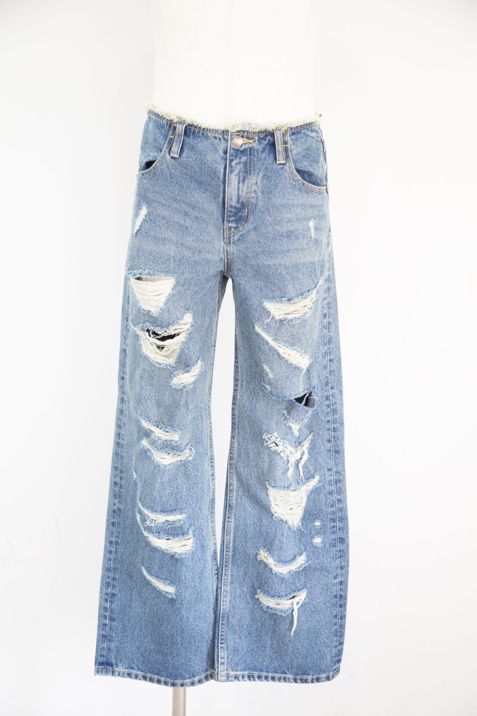 RIPPED DENIM PANTS / ライトインディゴ