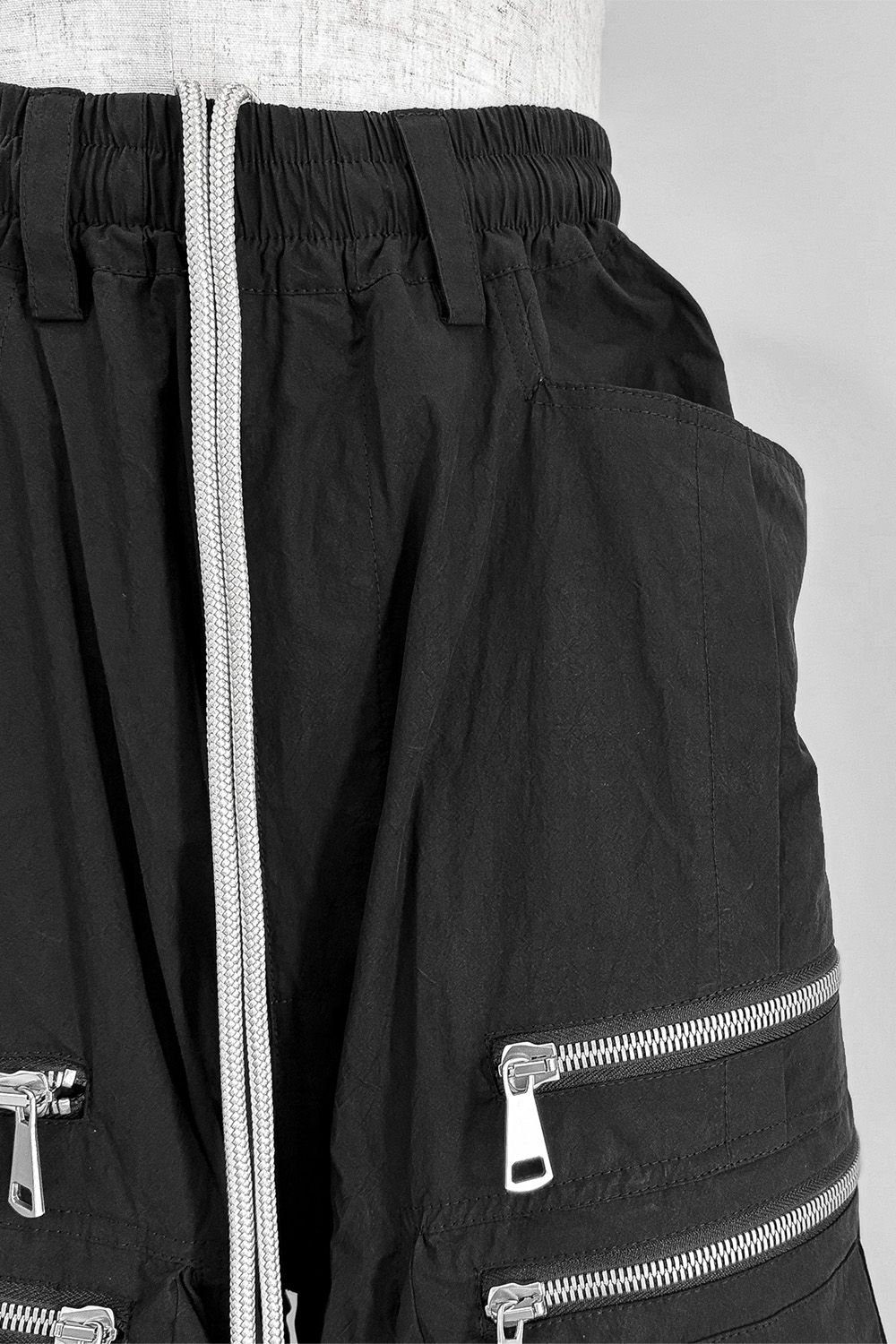 CARGO TUCK WIDE / ブラック