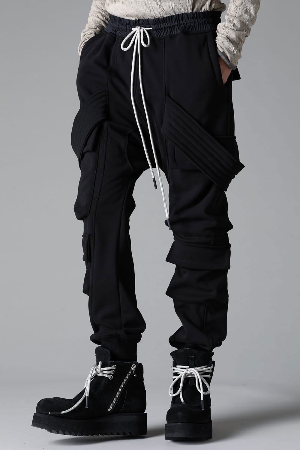 ボンバーヒートベルトカーゴサルエルスウェットパンツ / Bomber Heat Belt Cargo Sarouel Pants / ブラック / ag-10059