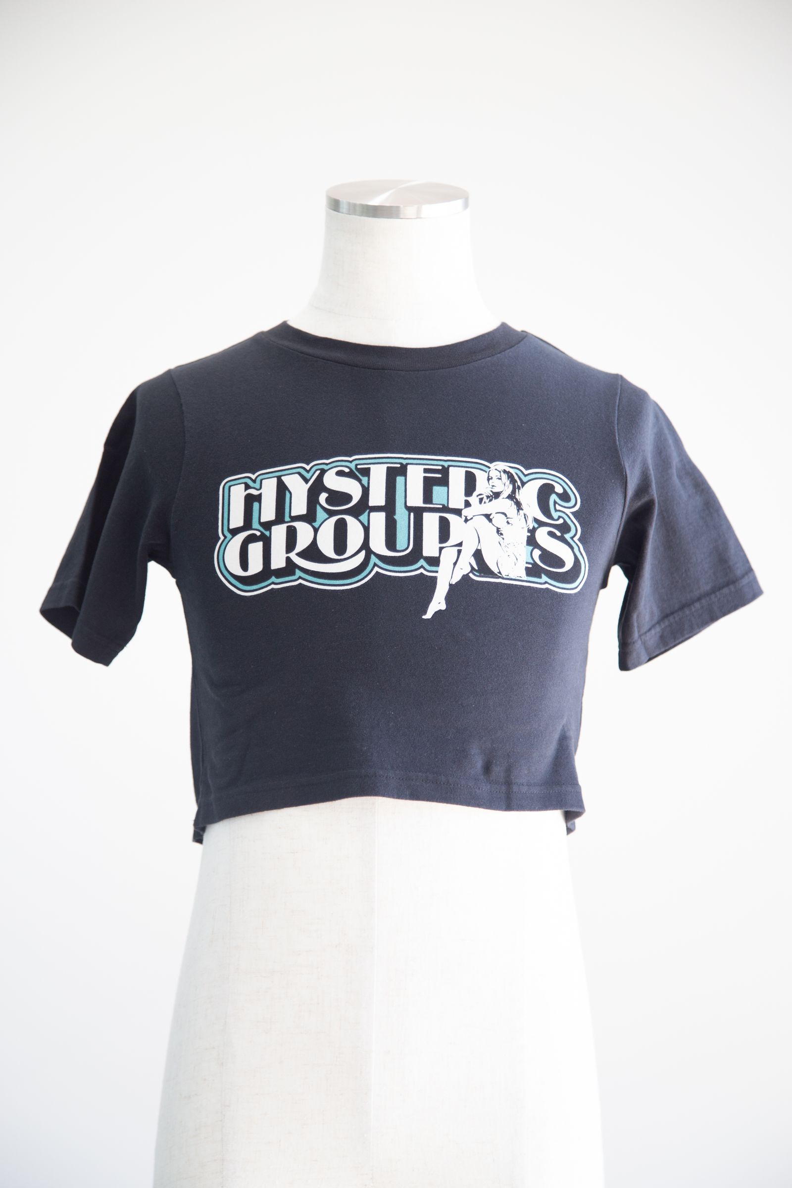 HYSTERIC GLAMOUR - HYSTERIC GROUPIES ショート丈Tシャツ / ホワイト | Tempt