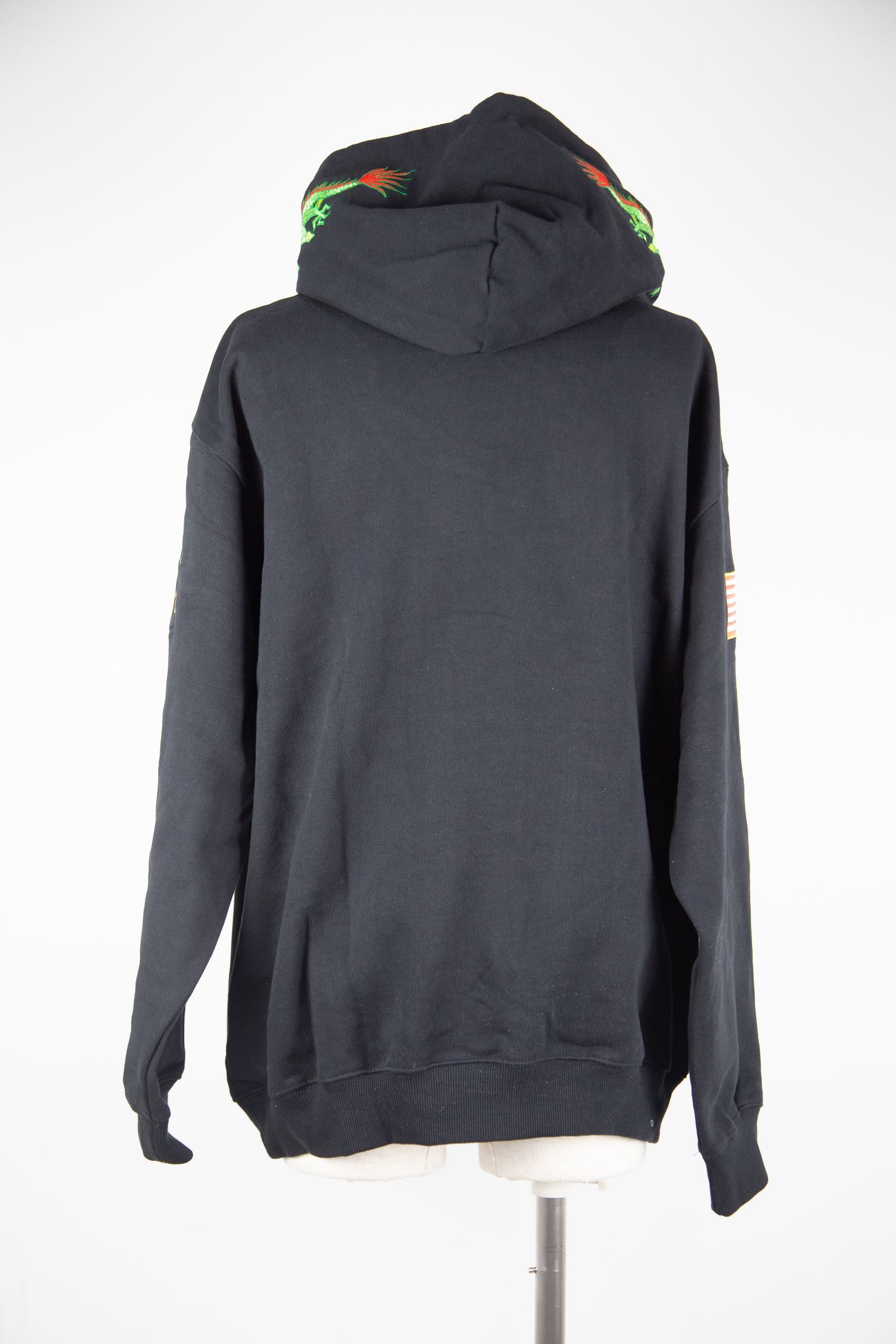 TIGER EMBR HD SWEAT / ブラック