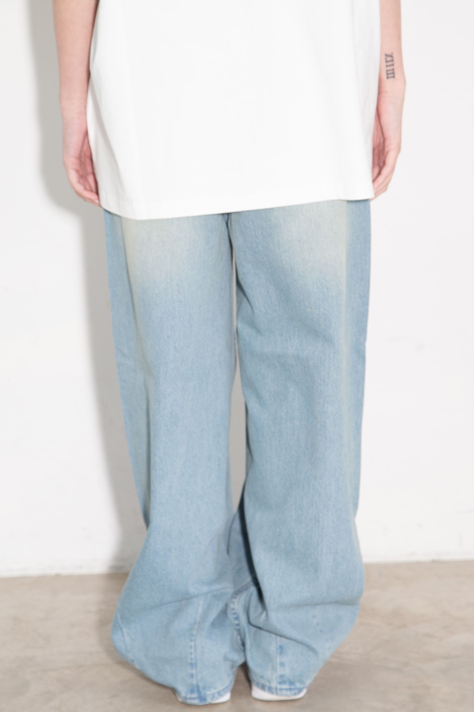 TUCK WIDE LEG DENIM PANTS / ライトインディゴ