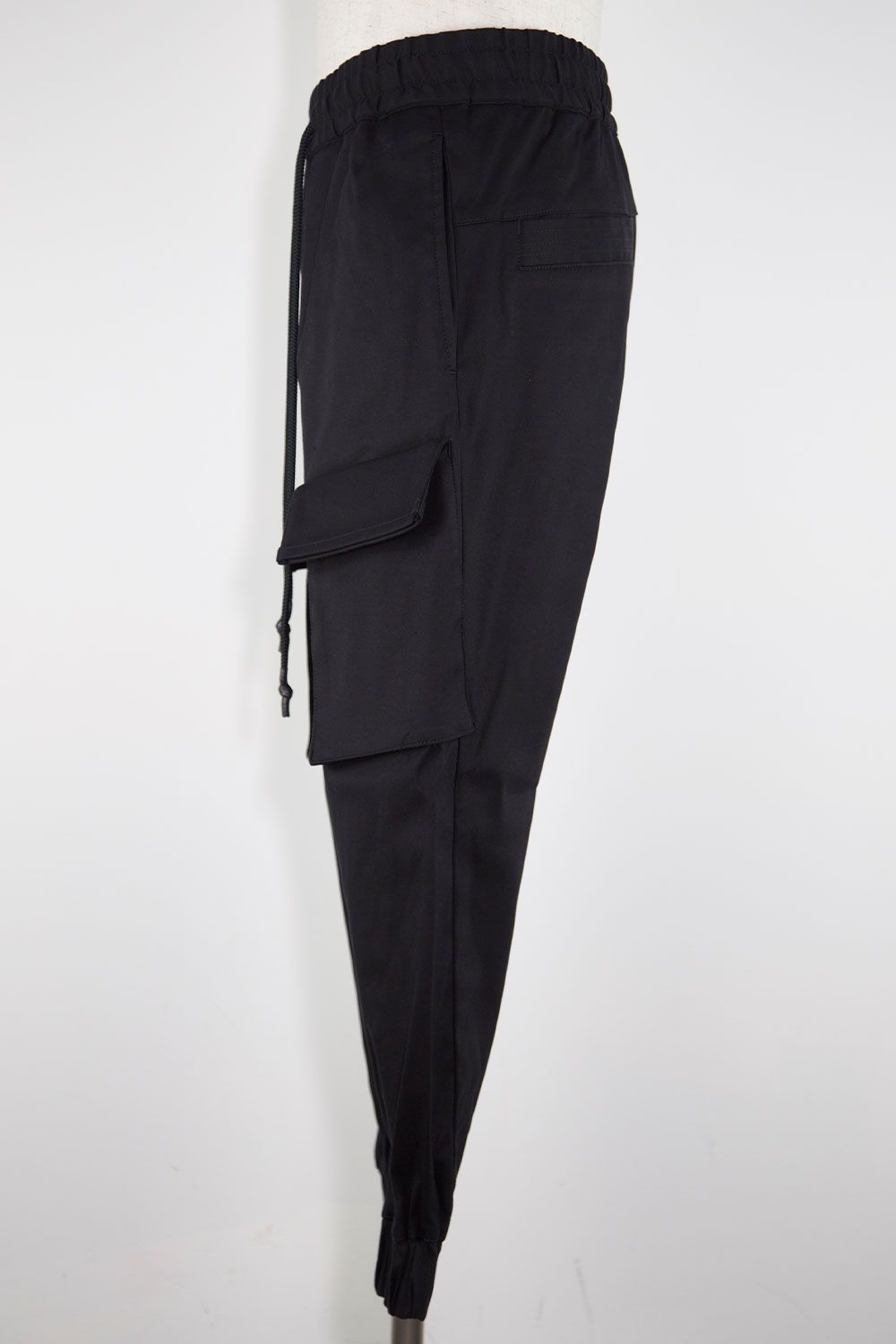CROSS CARGO PANTS / ブラック