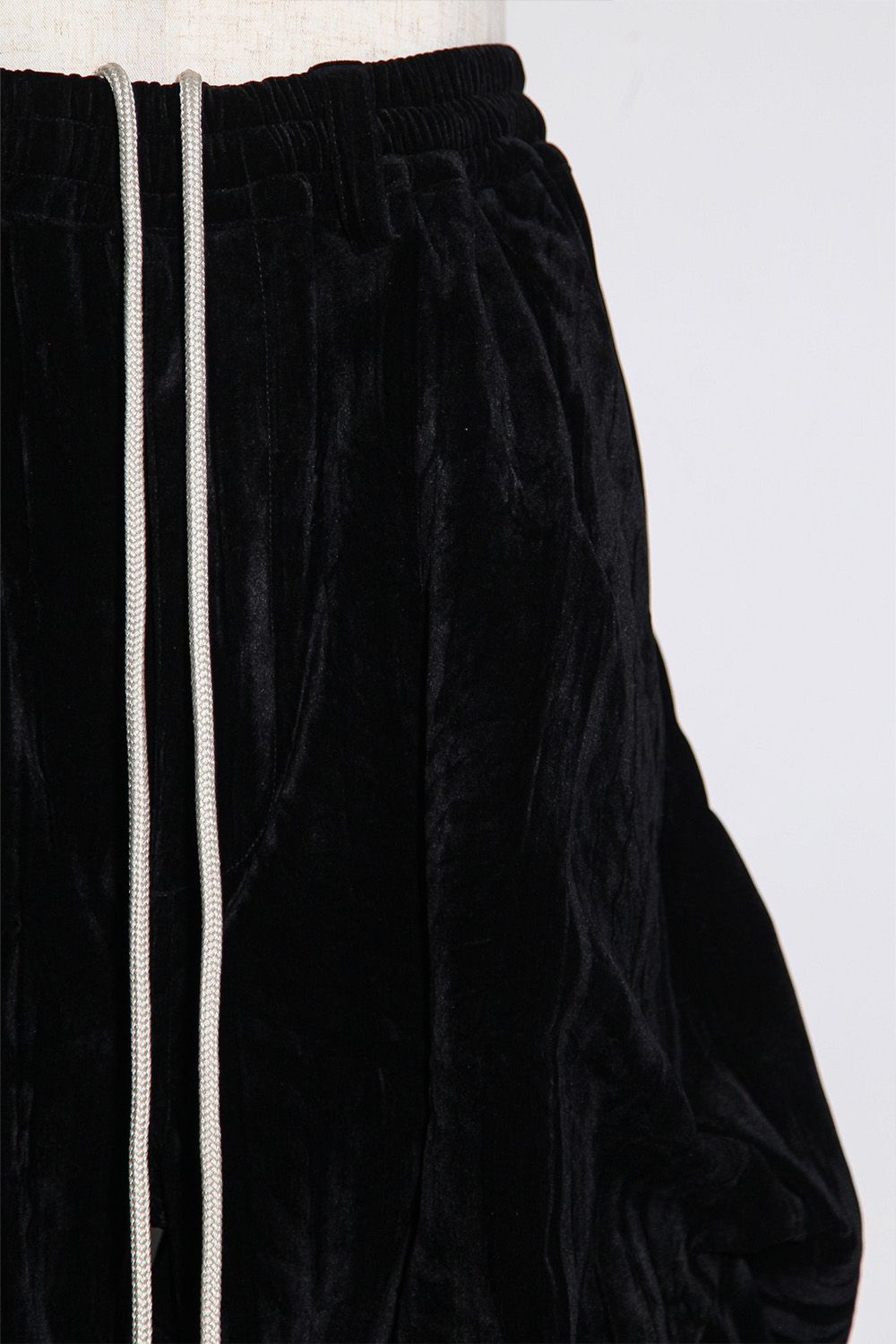ベロアタックワイドパンツ / TUCK WIDE PANTS / ブラック / ag-12035-1