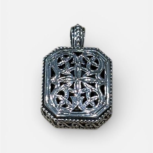 Garden Shadows Polygon Pendant in Sterling Silver / GP047