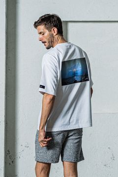 BACK Photo OVER TEE / ホワイト