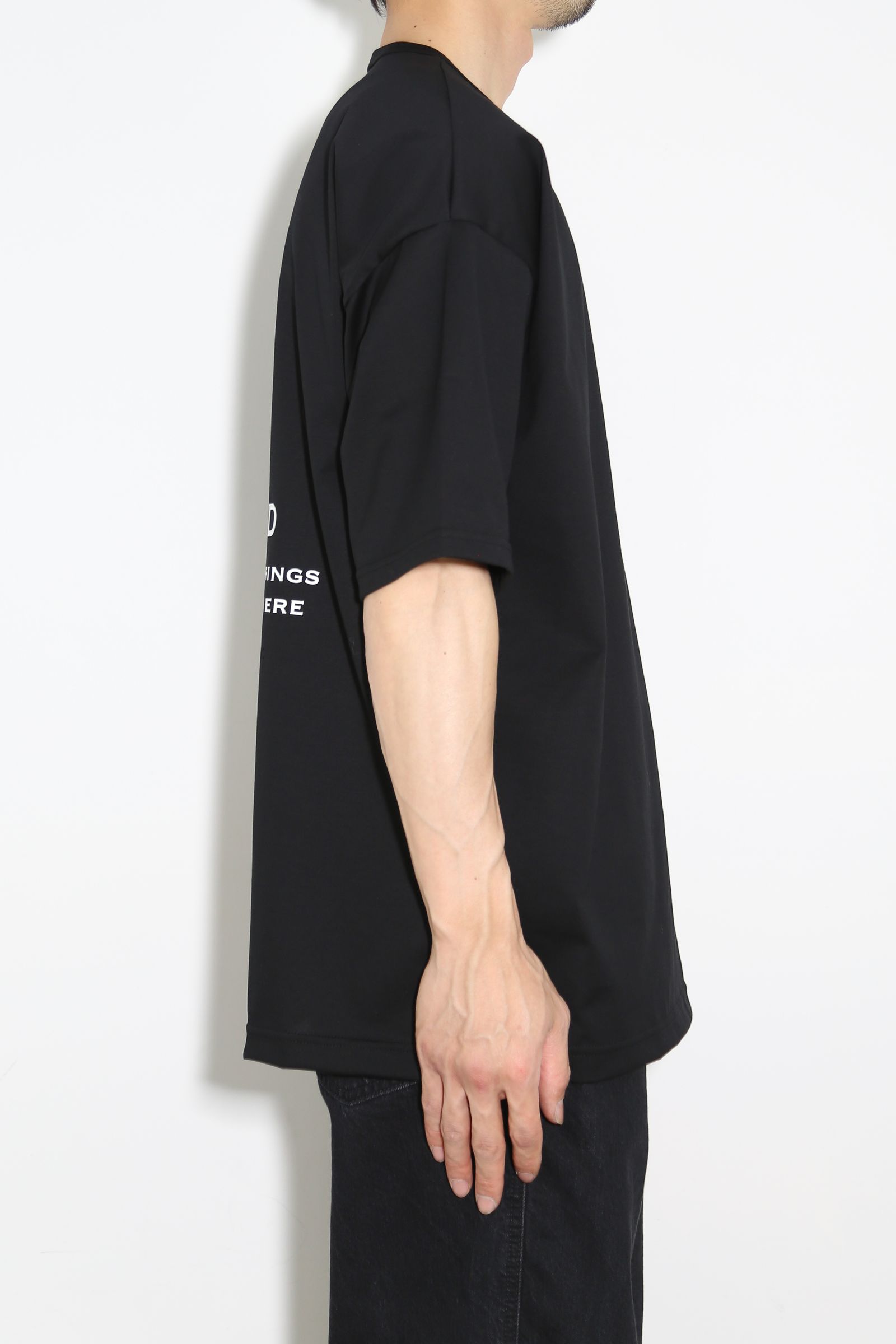 BACK ICON ROGO LOOSE TEE / ブラック