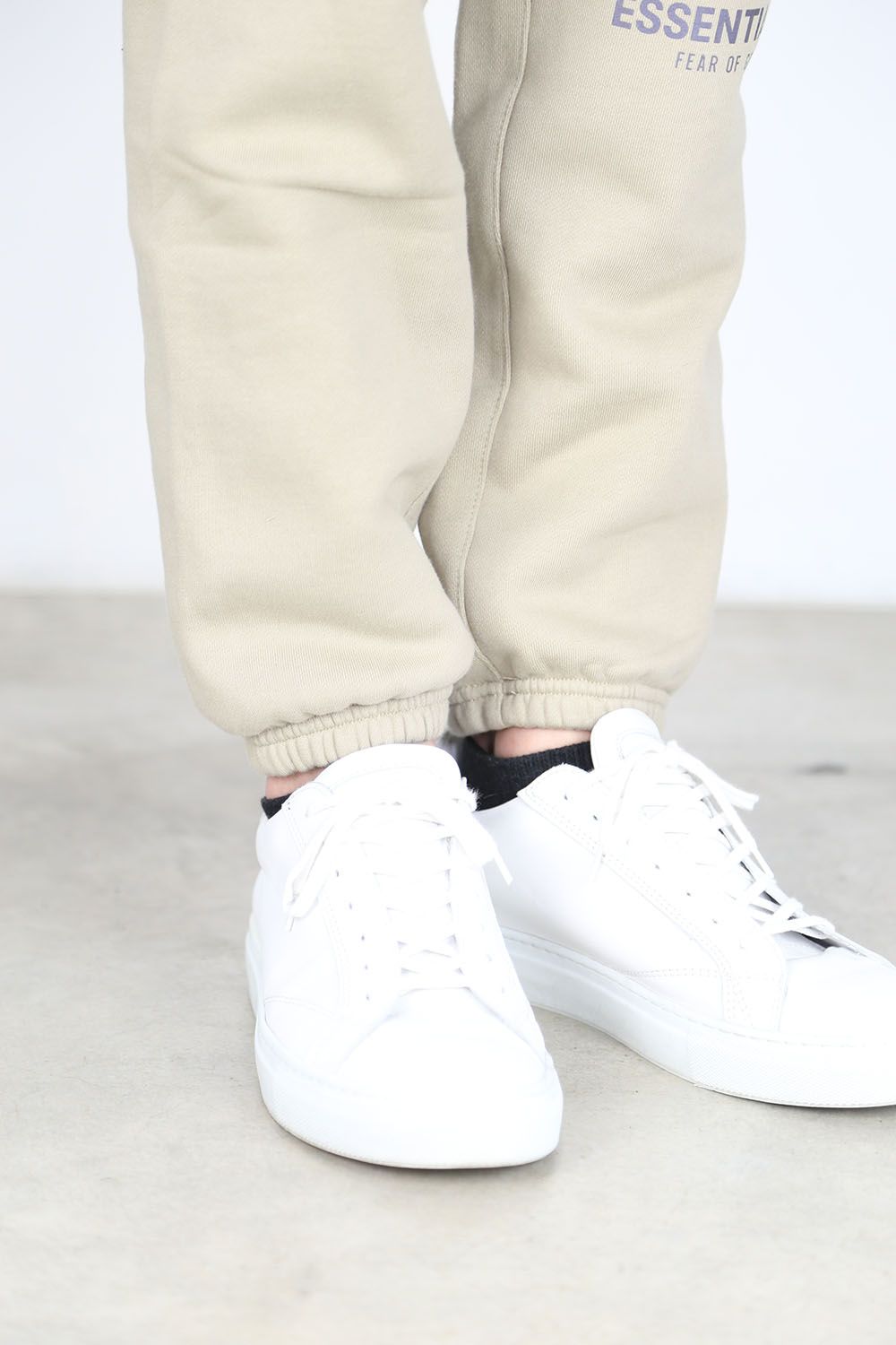 FRONT LOGO REFLECTOR SWEAT PANTS / タン