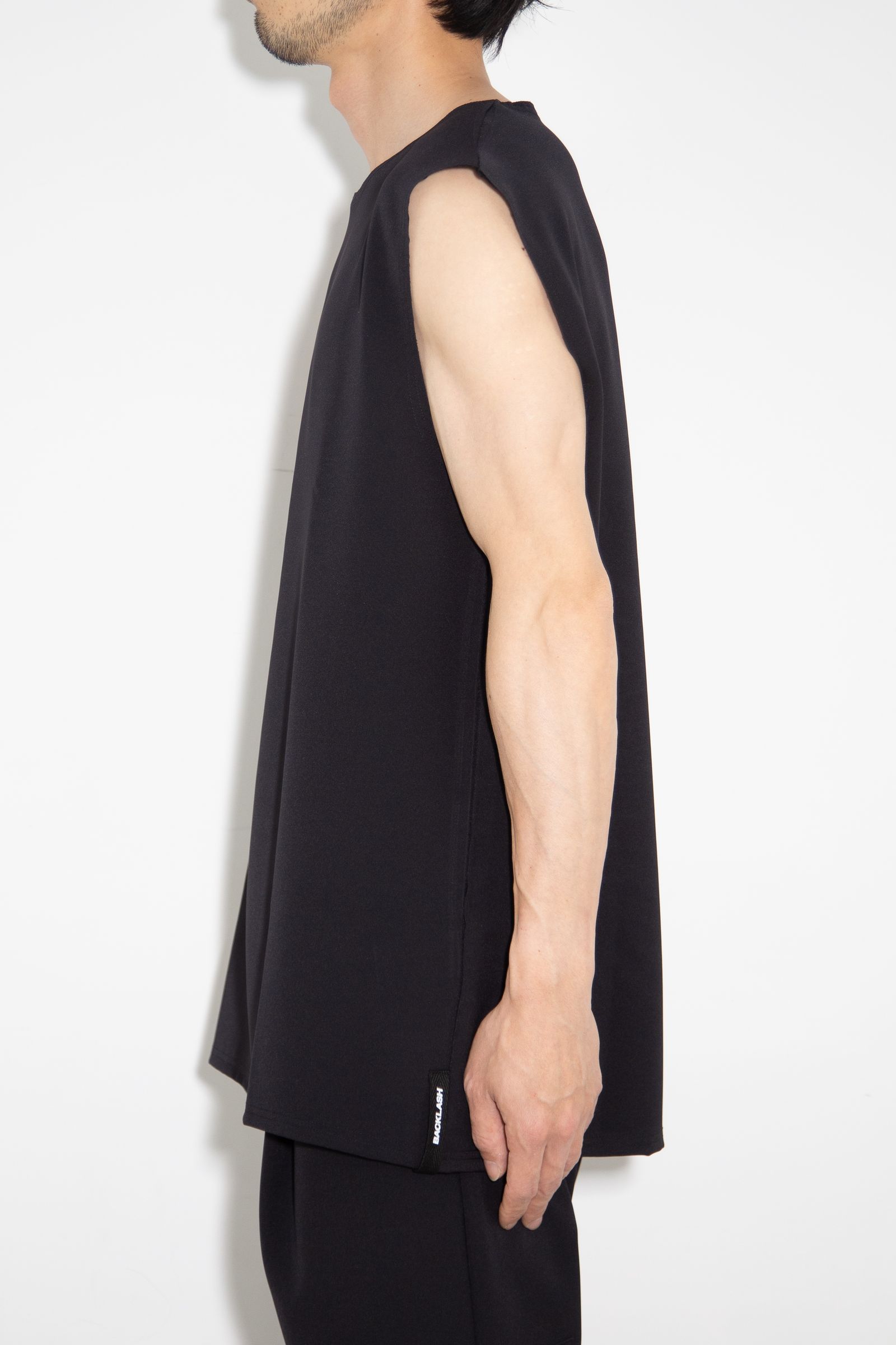 [ラスト1点] STRETCH POLYESTER PULLOVER / ブラック
