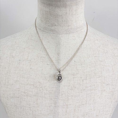 Roxanna Round Pendant in Sterling Silver / GP048